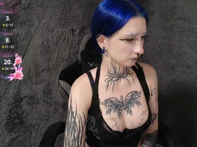 YoungAlice1 live cam on BongaCams