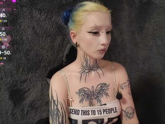YoungAlice1 live cam on BongaCams