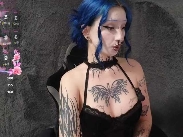 YoungAlice1 live cam on BongaCams