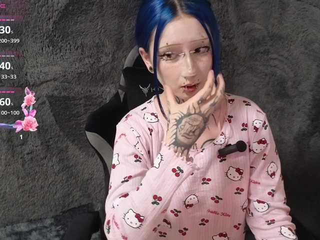 YoungAlice1 live cam on BongaCams