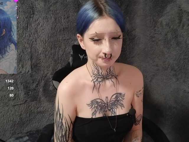 YoungAlice1 live cam on BongaCams