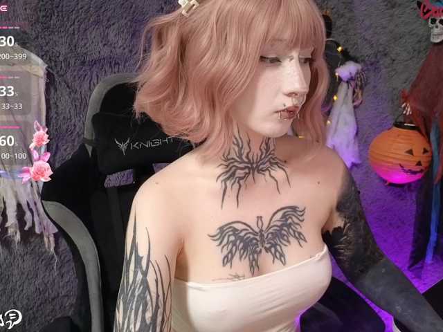 YoungAlice1 live cam on BongaCams