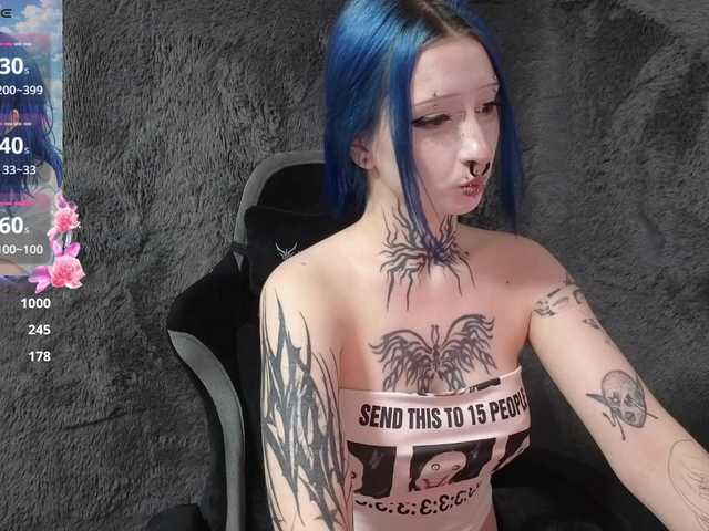 YoungAlice1 live cam on BongaCams