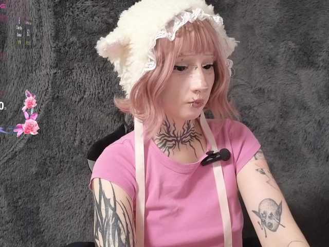YoungAlice1 live cam on BongaCams