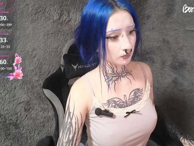 YoungAlice1 live cam on BongaCams