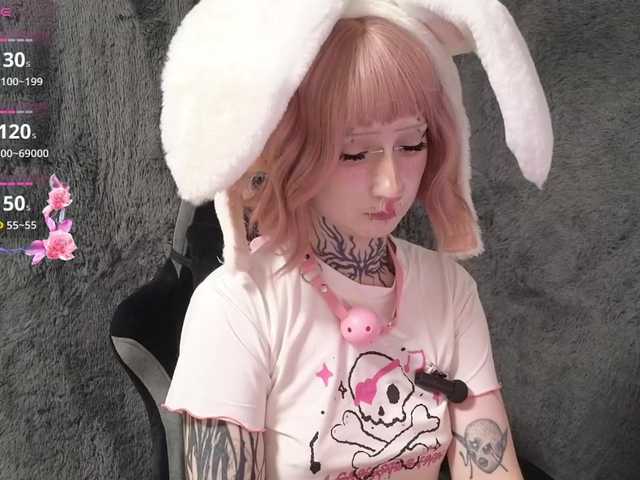 YoungAlice1 live cam on BongaCams