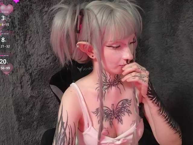 YoungAlice1 live cam on BongaCams