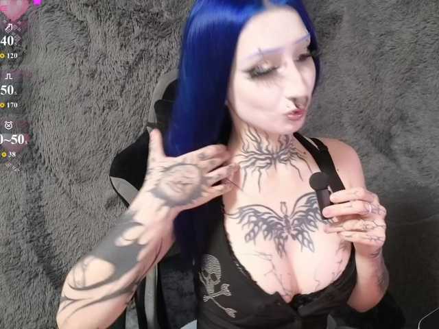 YoungAlice1 live cam on BongaCams