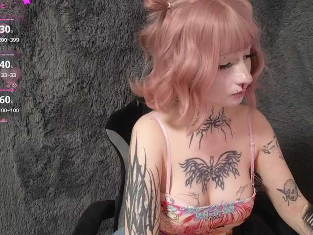 YoungAlice1 live cam on BongaCams