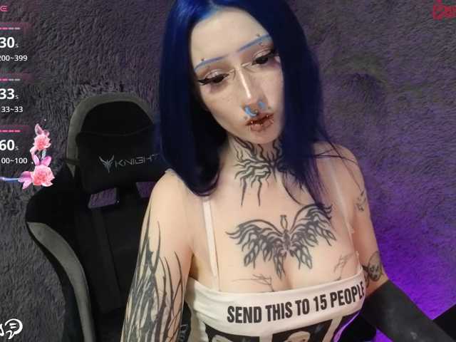 YoungAlice1 live cam on BongaCams