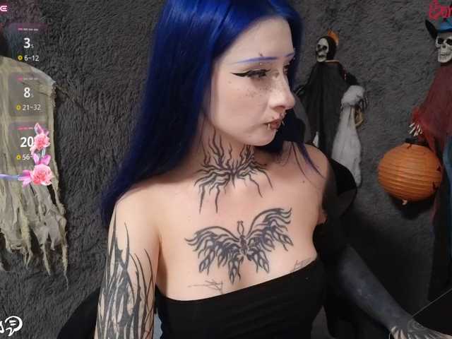YoungAlice1 live cam on BongaCams