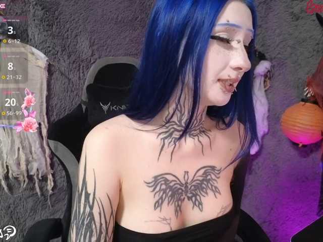 YoungAlice1 live cam on BongaCams