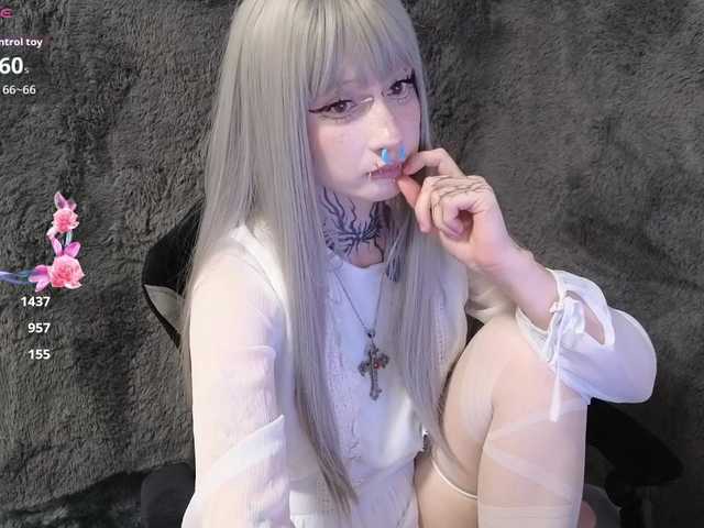 YoungAlice1's BongaCams show and profile