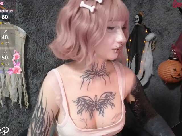 YoungAlice1 live cam on BongaCams