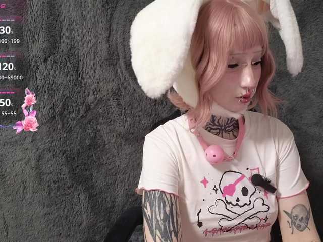 YoungAlice1 live cam on BongaCams