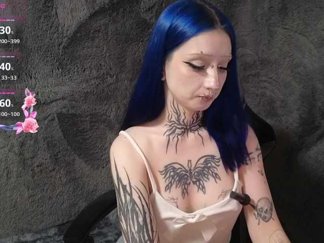 YoungAlice1 live cam on BongaCams