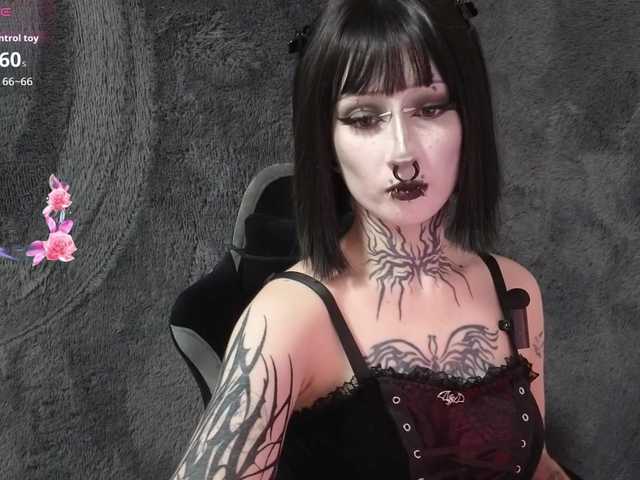 YoungAlice1 live cam on BongaCams