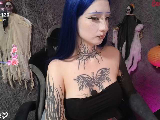 YoungAlice1 live cam on BongaCams