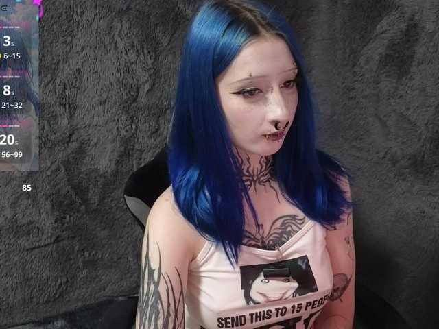 YoungAlice1 live cam on BongaCams