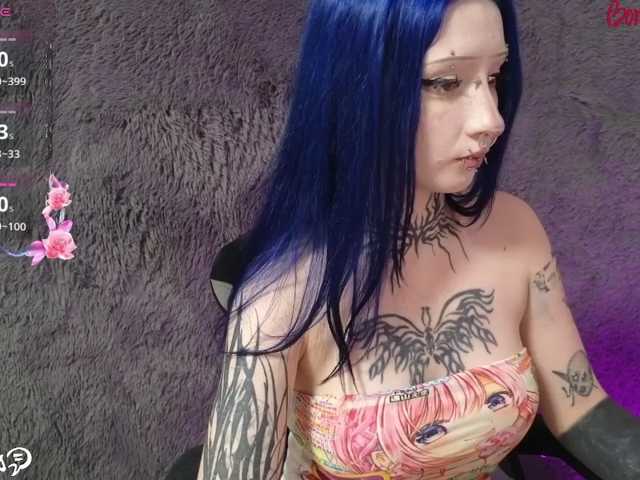 YoungAlice1 live cam on BongaCams