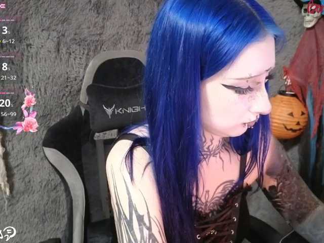 YoungAlice1 live cam on BongaCams