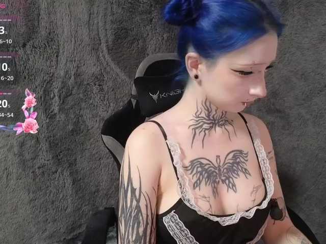 YoungAlice1 live cam on BongaCams