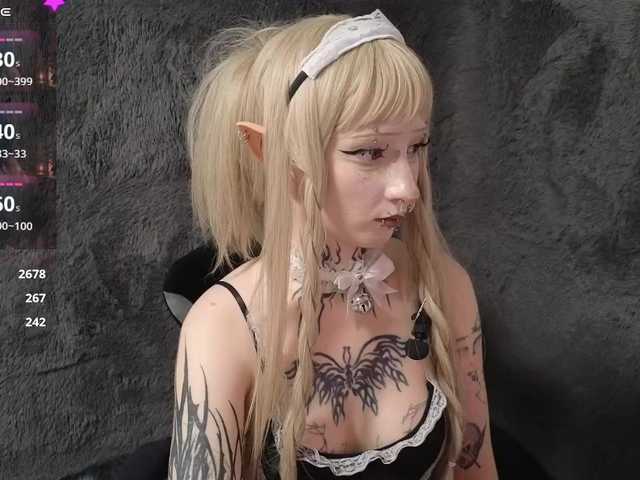 YoungAlice1 live cam on BongaCams