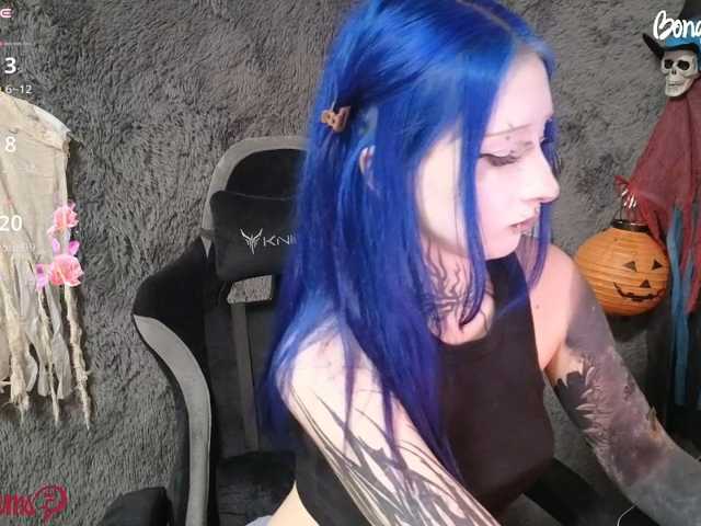 YoungAlice1 live cam on BongaCams