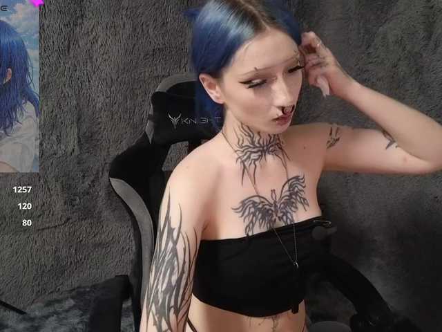 YoungAlice1 live cam on BongaCams