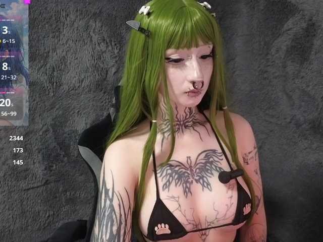 YoungAlice1 live cam on BongaCams