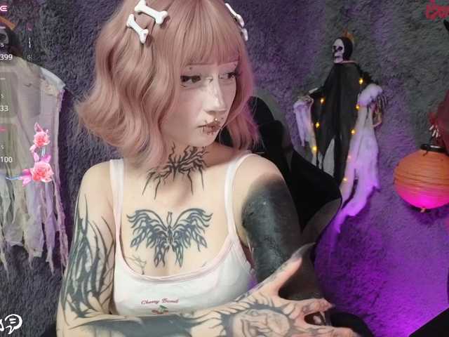 YoungAlice1 live cam on BongaCams