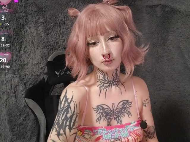 YoungAlice1 live cam on BongaCams