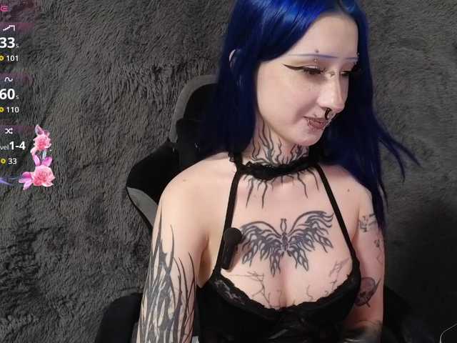 YoungAlice1 live cam on BongaCams