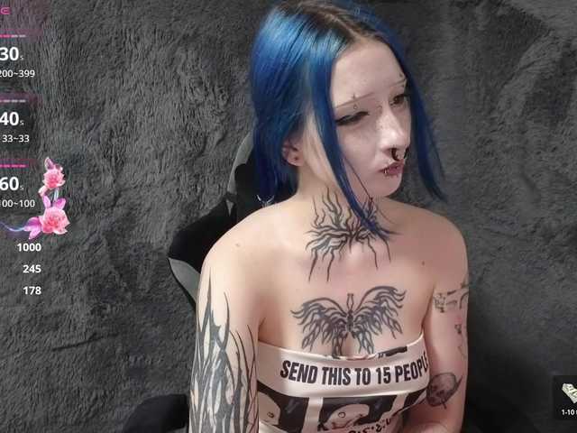YoungAlice1 live cam on BongaCams