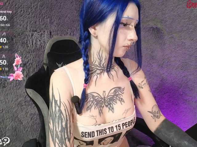 YoungAlice1 live cam on BongaCams