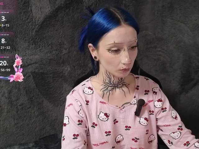 YoungAlice1 live cam on BongaCams