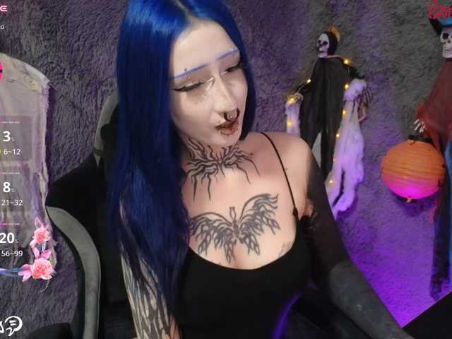 YoungAlice1 live cam on BongaCams