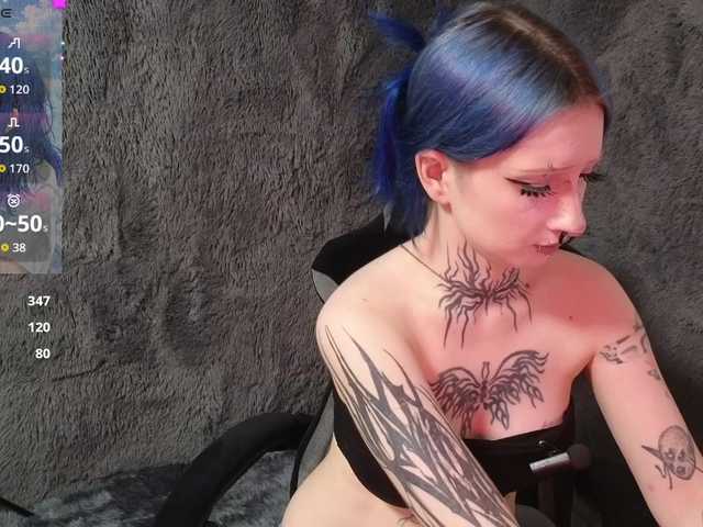 YoungAlice1 live cam on BongaCams