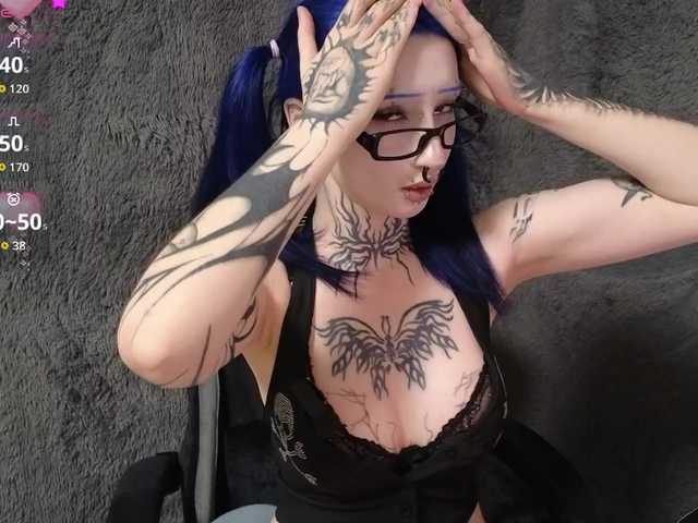 YoungAlice1 live cam on BongaCams