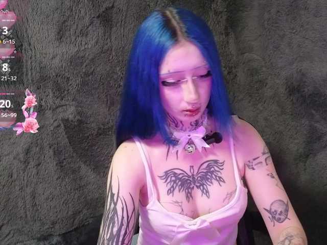 YoungAlice1 live cam on BongaCams