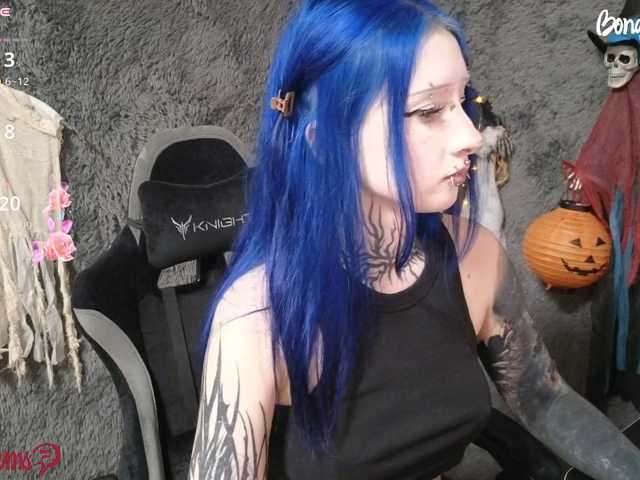 YoungAlice1 live cam on BongaCams