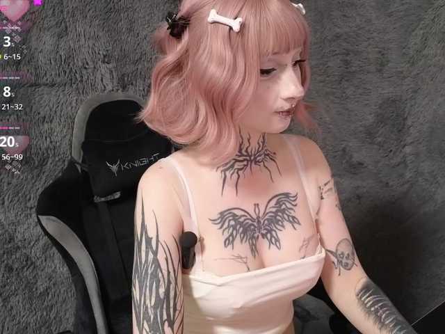 YoungAlice1 live cam on BongaCams