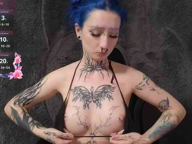 YoungAlice1 Live Webcam on BongaCams