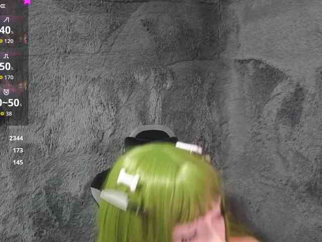 YoungAlice1 webcam