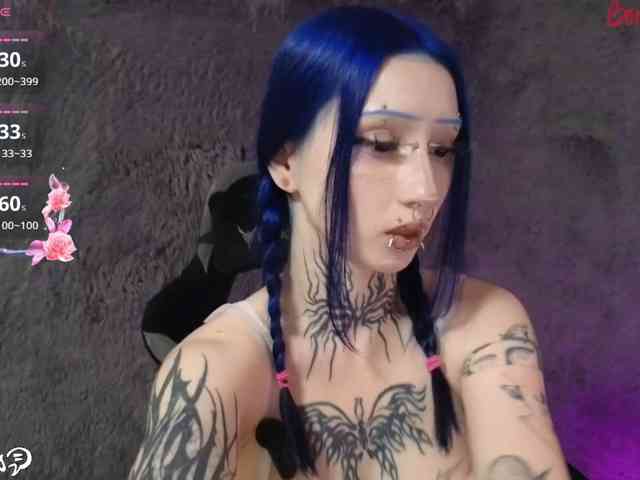 YoungAlice1