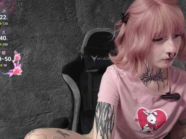 YoungAlice1 webcam