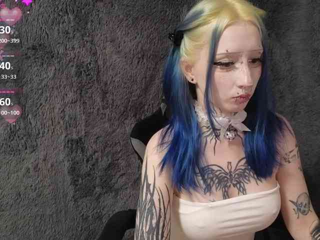YoungAlice1 Live Webcam on BongaCams