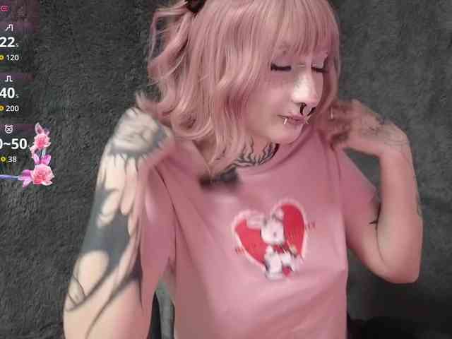 YoungAlice1 webcam