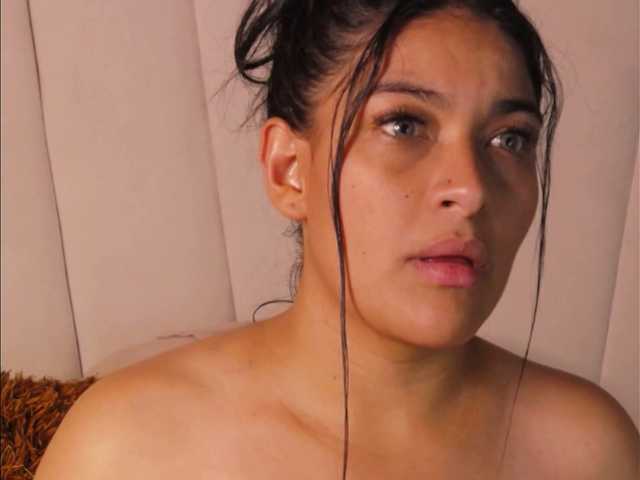 LannyShell live webcam show