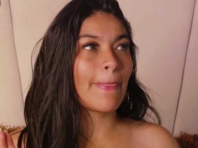 LannyShell live cam on BongaCams